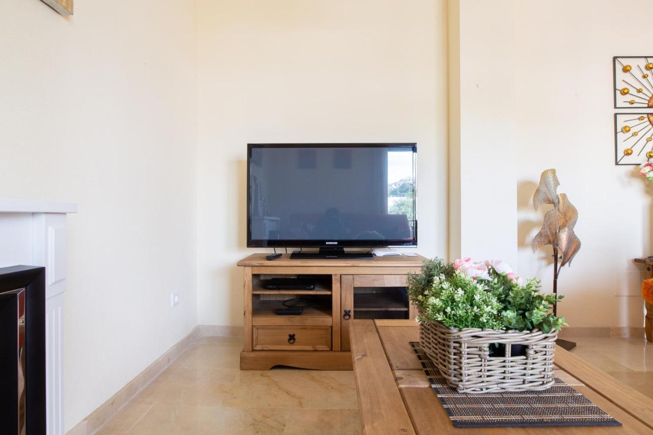 2261-Superb Apt On The Beach, On Duquesa Harbour マニルバ エクステリア 写真